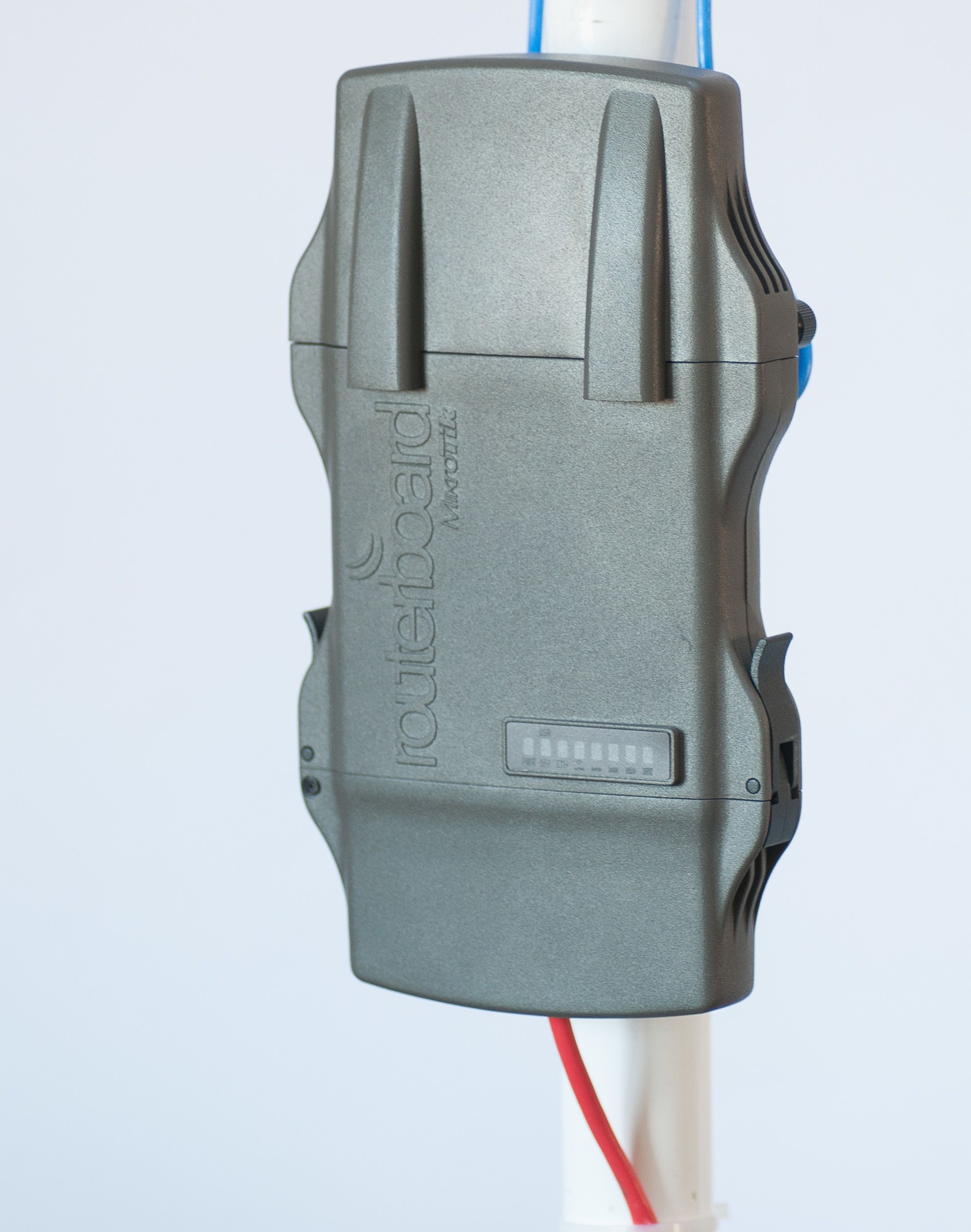 Mikrotik NetMetal 5 Power over Ethernet (PoE) Suport