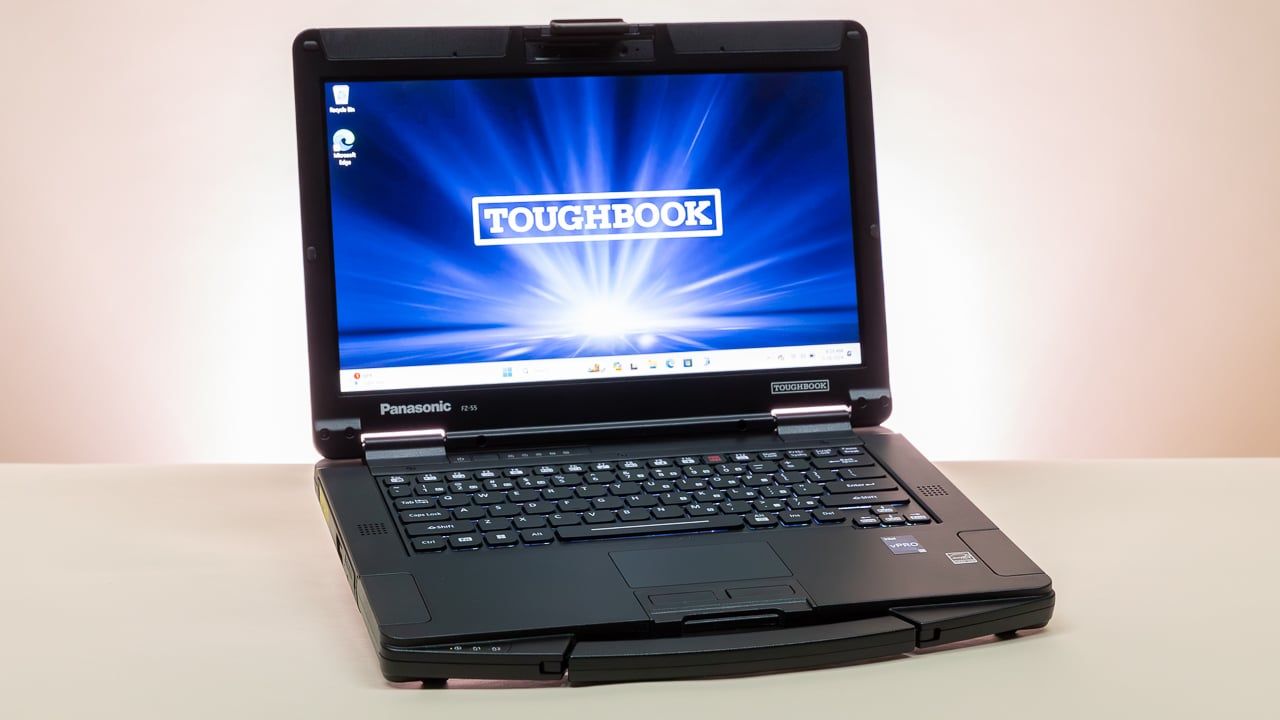 Laptop Panasonic TOUGHBOOK 55 MK3 FZ-55G6601BT, 14.0 inch 1366 x 768, Intel Core i5-1345U (10 C / 12 T, 1.6 GHz - 4.7 GHz, 12 MB cache, 15 W), 16 GB DDR4, 512 GB SSD, Intel Intel Iris Xe Graphics, Windows 11 Pro, Tastatura US, Negru