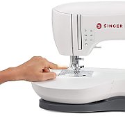 Singer SE300 sewing machine  electric current  white