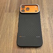 Laut Kev Protect - etui z podstawką do iPhone 17 Pro kompatybilne z MagSafe (black)